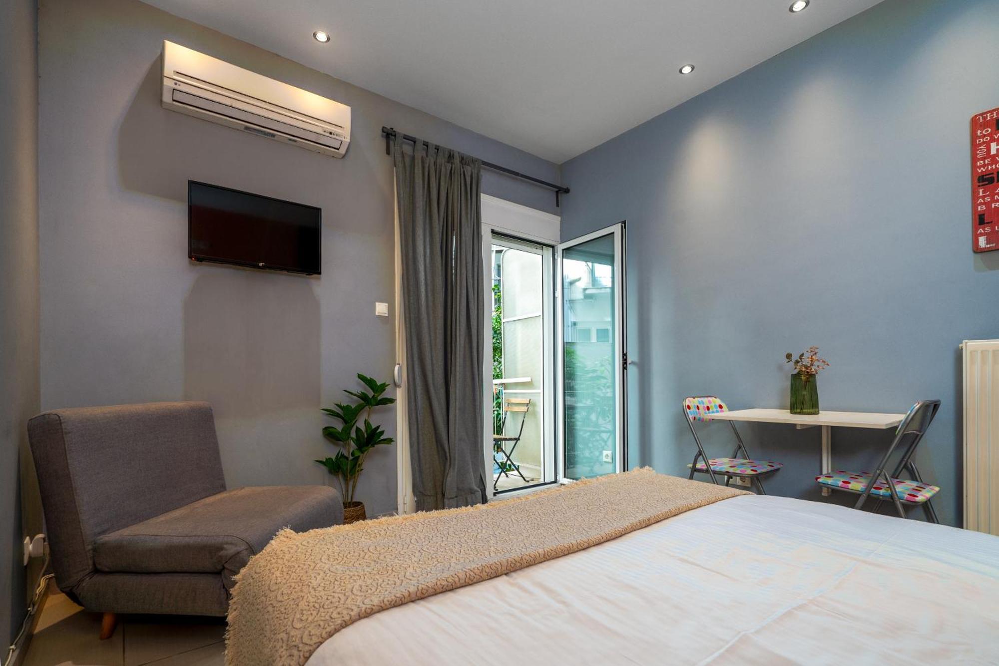 Ideally Located Apartment In Central Athens Ngoại thất bức ảnh