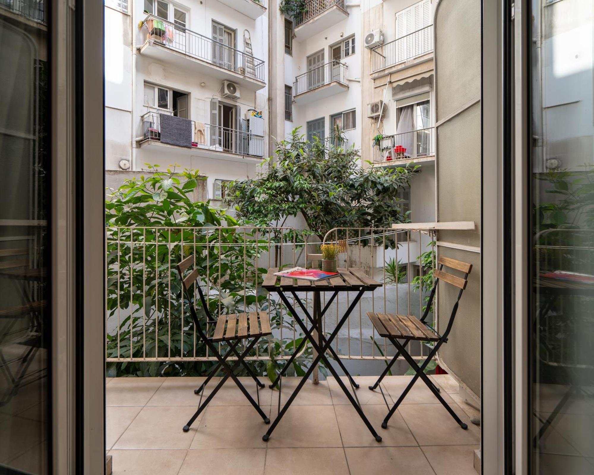 Ideally Located Apartment In Central Athens Ngoại thất bức ảnh
